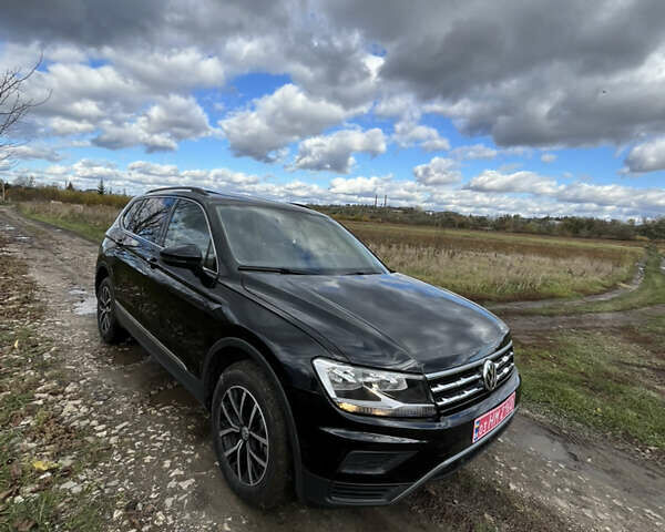 Черный Фольксваген Тигуан, объемом двигателя 2 л и пробегом 107 тыс. км за 21500 $, фото 8 на Automoto.ua