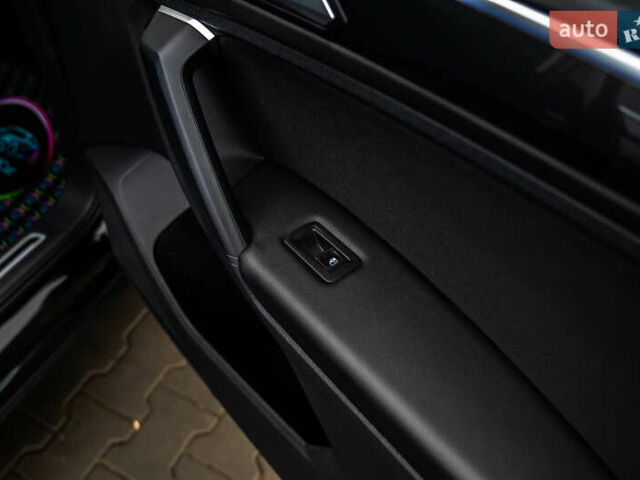 Чорний Фольксваген Тігуан, об'ємом двигуна 1.97 л та пробігом 186 тис. км за 33500 $, фото 55 на Automoto.ua