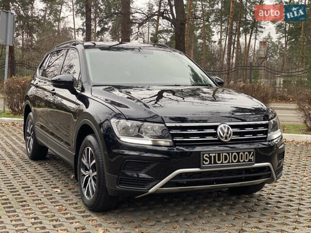 Чорний Фольксваген Тігуан, об'ємом двигуна 1.98 л та пробігом 44 тис. км за 18200 $, фото 4 на Automoto.ua