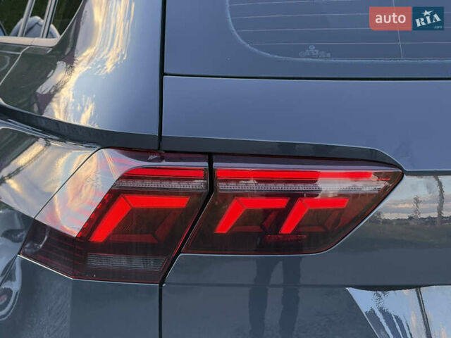 Черный Фольксваген Тигуан, объемом двигателя 2 л и пробегом 165 тыс. км за 29999 $, фото 22 на Automoto.ua