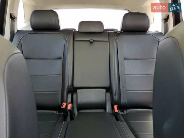 Черный Фольксваген Тигуан, объемом двигателя 1.98 л и пробегом 75 тыс. км за 3500 $, фото 9 на Automoto.ua