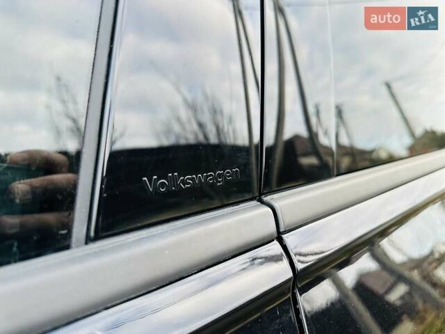 Черный Фольксваген Тигуан, объемом двигателя 2 л и пробегом 40 тыс. км за 17999 $, фото 19 на Automoto.ua