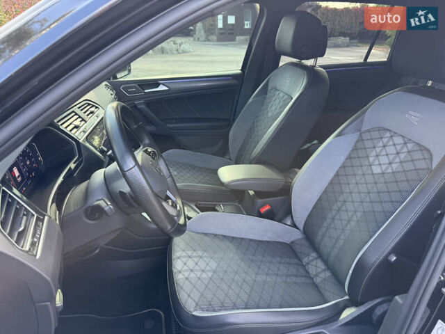 Черный Фольксваген Тигуан, объемом двигателя 1.98 л и пробегом 65 тыс. км за 35900 $, фото 20 на Automoto.ua