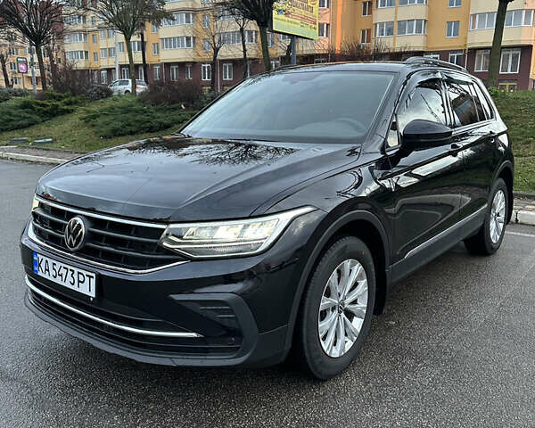 Черный Фольксваген Тигуан, объемом двигателя 1.97 л и пробегом 93 тыс. км за 30900 $, фото 5 на Automoto.ua