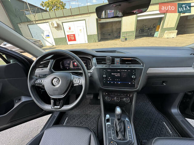 Черный Фольксваген Тигуан, объемом двигателя 1.98 л и пробегом 56 тыс. км за 28000 $, фото 9 на Automoto.ua