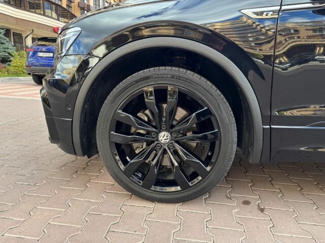 Чорний Фольксваген Тігуан, об'ємом двигуна 2 л та пробігом 123 тис. км за 22000 $, фото 23 на Automoto.ua