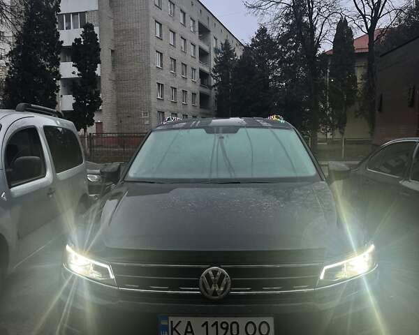Черный Фольксваген Тигуан, объемом двигателя 1.98 л и пробегом 37 тыс. км за 24000 $, фото 18 на Automoto.ua