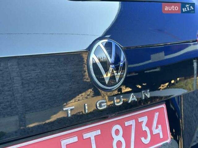 Черный Фольксваген Тигуан, объемом двигателя 2 л и пробегом 180 тыс. км за 29550 $, фото 23 на Automoto.ua