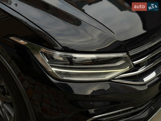 Чорний Фольксваген Тігуан, об'ємом двигуна 1.98 л та пробігом 144 тис. км за 22300 $, фото 3 на Automoto.ua