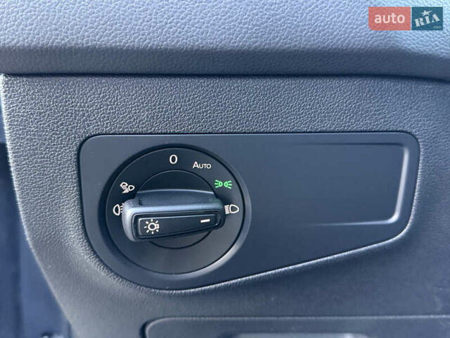 Черный Фольксваген Тигуан, объемом двигателя 2 л и пробегом 165 тыс. км за 29999 $, фото 50 на Automoto.ua