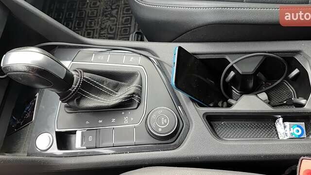 Чорний Фольксваген Тігуан, об'ємом двигуна 2 л та пробігом 123 тис. км за 22500 $, фото 33 на Automoto.ua