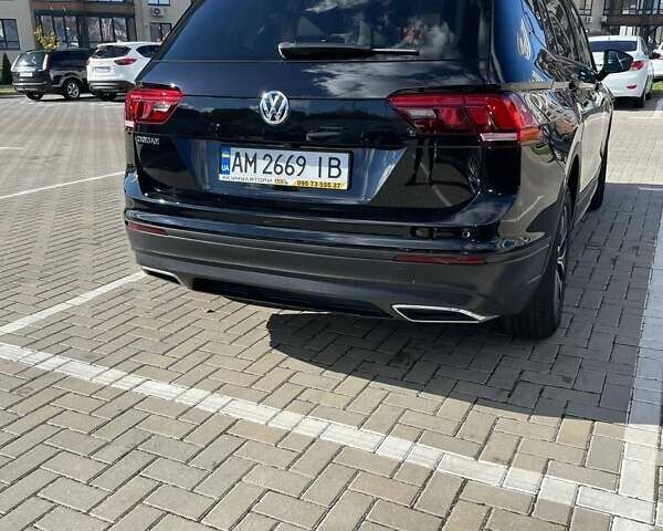 Черный Фольксваген Тигуан, объемом двигателя 2 л и пробегом 49 тыс. км за 20300 $, фото 5 на Automoto.ua