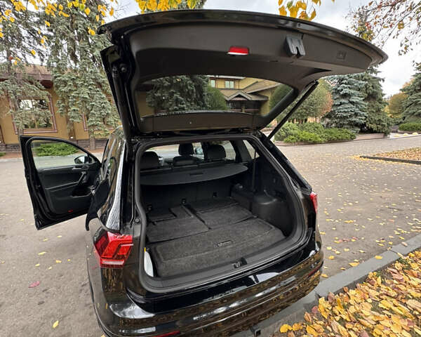 Черный Фольксваген Тигуан, объемом двигателя 1.98 л и пробегом 126 тыс. км за 24500 $, фото 12 на Automoto.ua