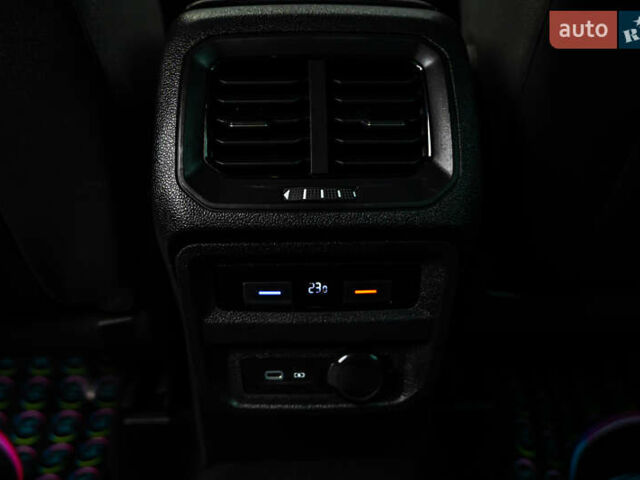 Чорний Фольксваген Тігуан, об'ємом двигуна 1.97 л та пробігом 186 тис. км за 33500 $, фото 60 на Automoto.ua