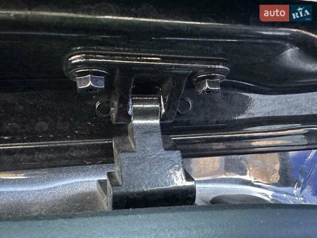 Черный Фольксваген Тигуан, объемом двигателя 2 л и пробегом 180 тыс. км за 29550 $, фото 115 на Automoto.ua