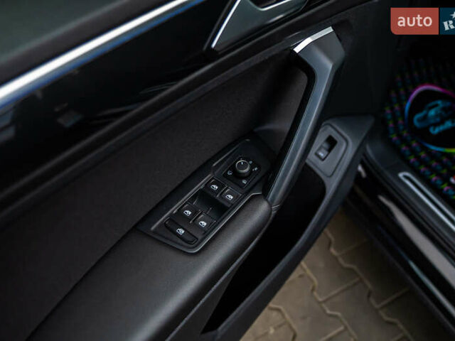 Чорний Фольксваген Тігуан, об'ємом двигуна 1.97 л та пробігом 186 тис. км за 33500 $, фото 48 на Automoto.ua