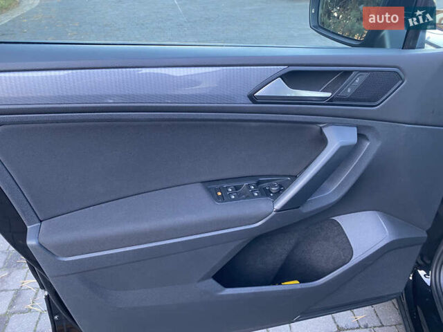 Черный Фольксваген Тигуан, объемом двигателя 1.97 л и пробегом 186 тыс. км за 29990 $, фото 19 на Automoto.ua