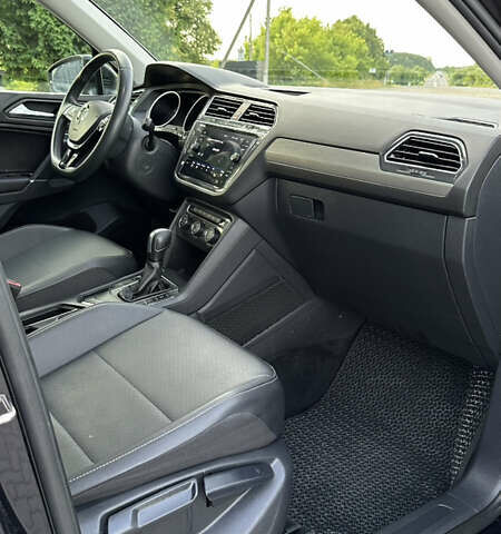 Черный Фольксваген Тигуан, объемом двигателя 2 л и пробегом 101 тыс. км за 22750 $, фото 15 на Automoto.ua