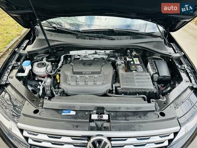 Черный Фольксваген Тигуан, объемом двигателя 2 л и пробегом 40 тыс. км за 17999 $, фото 14 на Automoto.ua