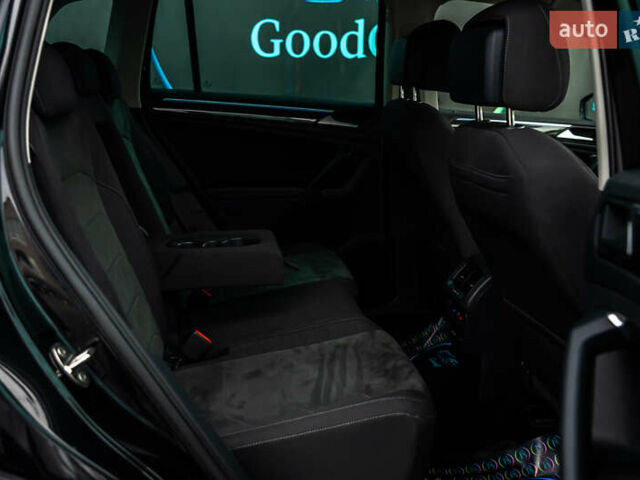 Чорний Фольксваген Тігуан, об'ємом двигуна 1.97 л та пробігом 186 тис. км за 33500 $, фото 42 на Automoto.ua