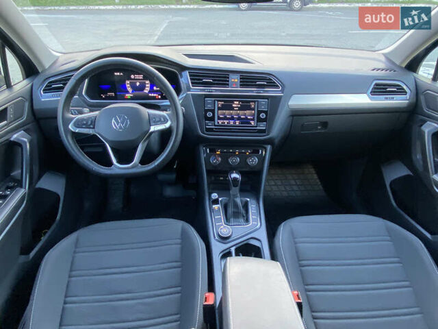 Чорний Фольксваген Тігуан, об'ємом двигуна 1.98 л та пробігом 62 тис. км за 22200 $, фото 14 на Automoto.ua