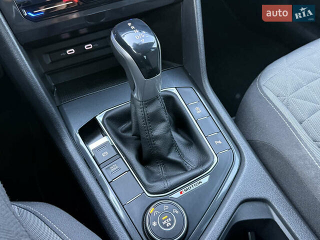 Черный Фольксваген Тигуан, объемом двигателя 2 л и пробегом 165 тыс. км за 29999 $, фото 56 на Automoto.ua