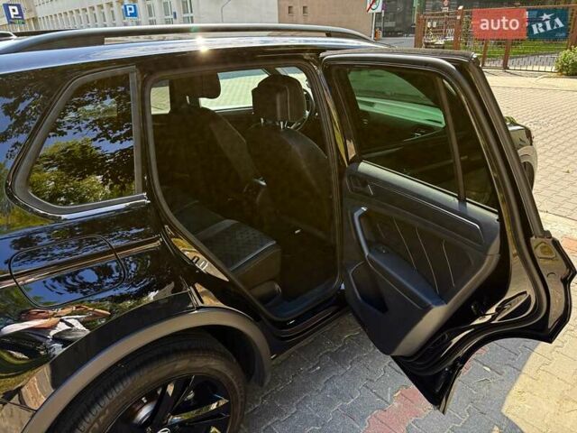 Черный Фольксваген Тигуан, объемом двигателя 1.98 л и пробегом 47 тыс. км за 38500 $, фото 11 на Automoto.ua