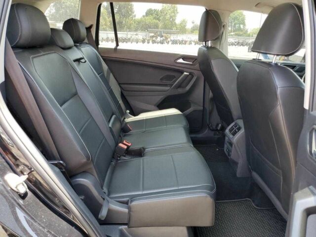 Чорний Фольксваген Тігуан, об'ємом двигуна 2 л та пробігом 75 тис. км за 3800 $, фото 10 на Automoto.ua