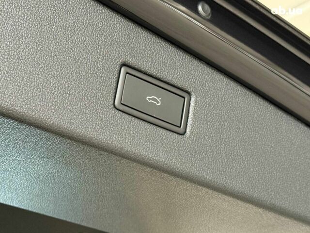 Чорний Фольксваген Тігуан, об'ємом двигуна 2 л та пробігом 56 тис. км за 33990 $, фото 17 на Automoto.ua