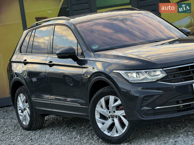 Черный Фольксваген Тигуан, объемом двигателя 2 л и пробегом 165 тыс. км за 29999 $, фото 14 на Automoto.ua