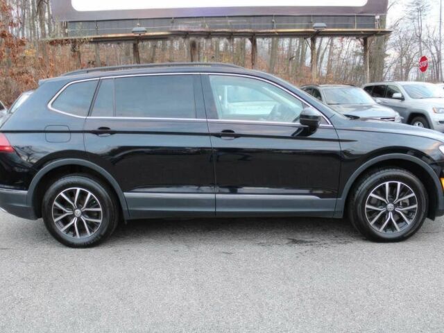 Черный Фольксваген Тигуан, объемом двигателя 2 л и пробегом 15 тыс. км за 17000 $, фото 3 на Automoto.ua