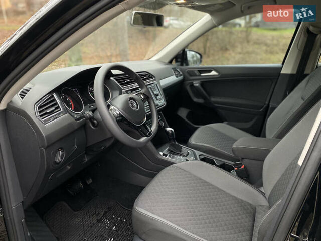 Чорний Фольксваген Тігуан, об'ємом двигуна 1.98 л та пробігом 44 тис. км за 18200 $, фото 16 на Automoto.ua