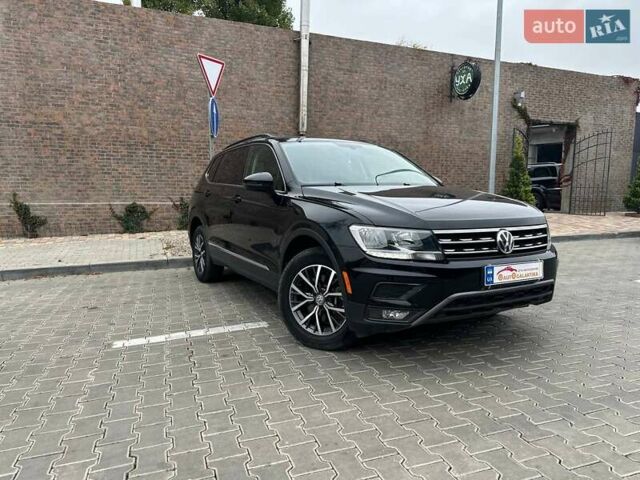 Черный Фольксваген Тигуан, объемом двигателя 1.98 л и пробегом 56 тыс. км за 23500 $, фото 4 на Automoto.ua