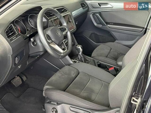 Черный Фольксваген Тигуан, объемом двигателя 2 л и пробегом 56 тыс. км за 33990 $, фото 9 на Automoto.ua