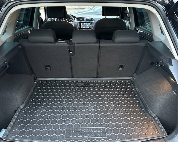 Черный Фольксваген Тигуан, объемом двигателя 1.97 л и пробегом 93 тыс. км за 30900 $, фото 18 на Automoto.ua