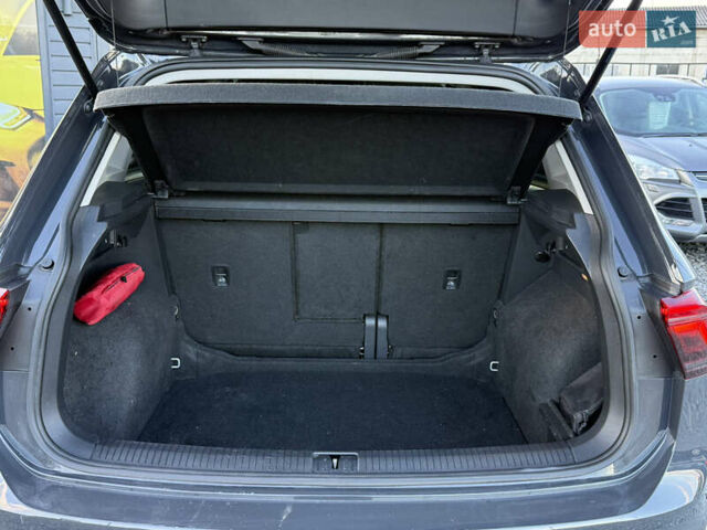 Черный Фольксваген Тигуан, объемом двигателя 2 л и пробегом 165 тыс. км за 29999 $, фото 43 на Automoto.ua