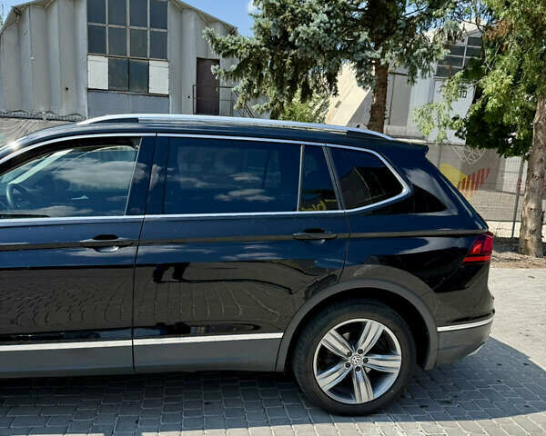 Черный Фольксваген Тигуан, объемом двигателя 1.98 л и пробегом 128 тыс. км за 23000 $, фото 7 на Automoto.ua