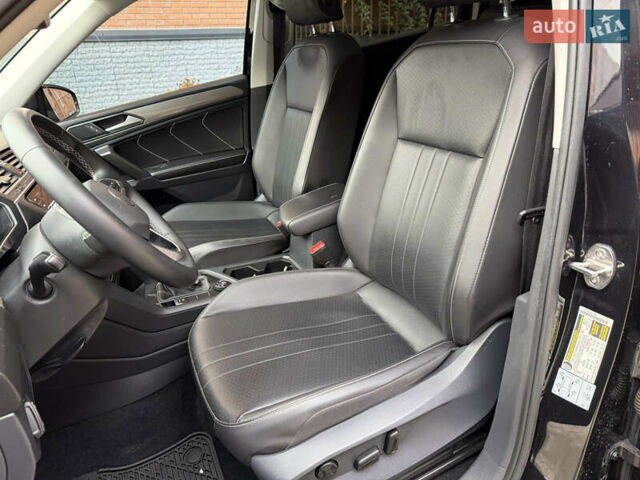 Чорний Фольксваген Тігуан, об'ємом двигуна 1.98 л та пробігом 144 тис. км за 22300 $, фото 12 на Automoto.ua