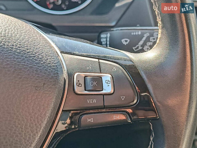 Черный Фольксваген Тигуан, объемом двигателя 2 л и пробегом 46 тыс. км за 22380 $, фото 31 на Automoto.ua