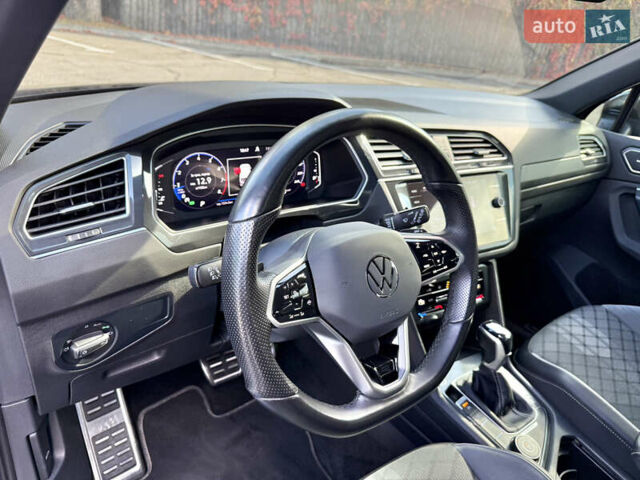 Черный Фольксваген Тигуан, объемом двигателя 1.98 л и пробегом 65 тыс. км за 35900 $, фото 13 на Automoto.ua