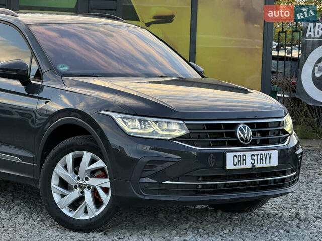 Черный Фольксваген Тигуан, объемом двигателя 2 л и пробегом 165 тыс. км за 29999 $, фото 13 на Automoto.ua