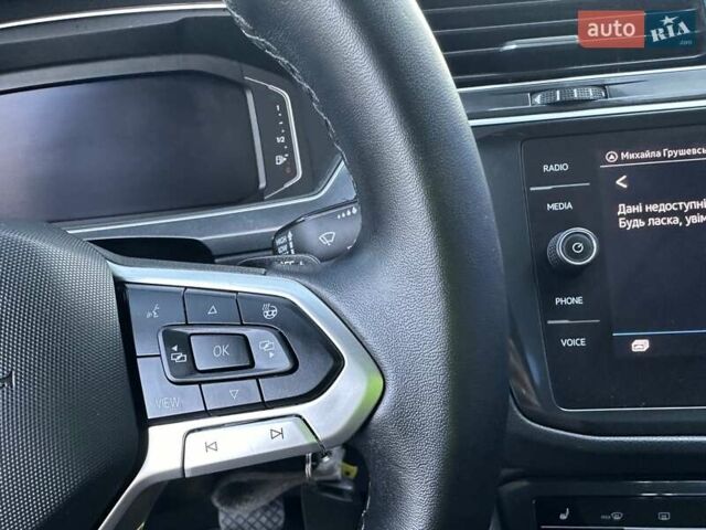 Черный Фольксваген Тигуан, объемом двигателя 2 л и пробегом 180 тыс. км за 29550 $, фото 58 на Automoto.ua