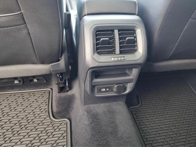 Черный Фольксваген Тигуан, объемом двигателя 2 л и пробегом 75 тыс. км за 11300 $, фото 14 на Automoto.ua