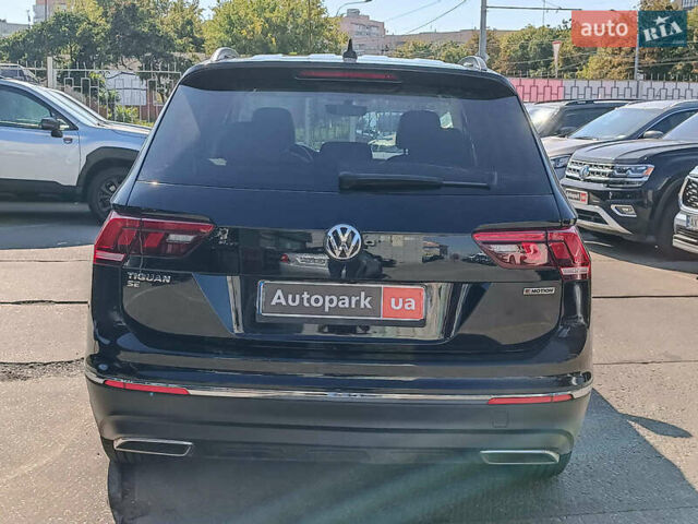 Черный Фольксваген Тигуан, объемом двигателя 2 л и пробегом 46 тыс. км за 22380 $, фото 9 на Automoto.ua