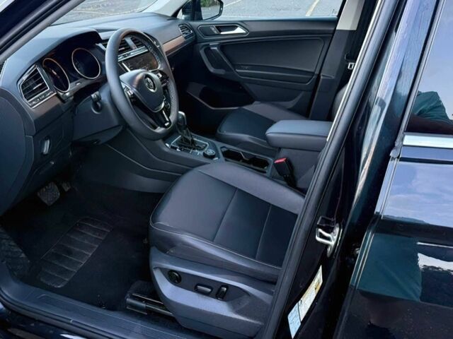 Черный Фольксваген Тигуан, объемом двигателя 2 л и пробегом 19 тыс. км за 5800 $, фото 7 на Automoto.ua