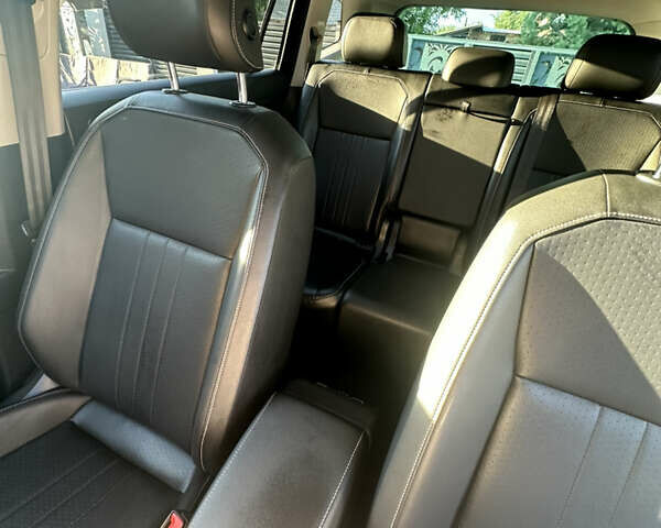 Черный Фольксваген Тигуан, объемом двигателя 1.98 л и пробегом 85 тыс. км за 25000 $, фото 7 на Automoto.ua