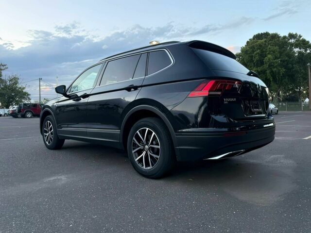 Черный Фольксваген Тигуан, объемом двигателя 2 л и пробегом 29 тыс. км за 9100 $, фото 5 на Automoto.ua