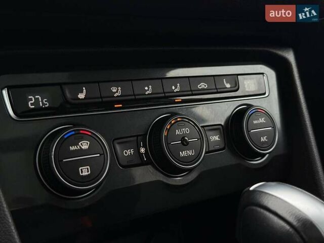 Черный Фольксваген Тигуан, объемом двигателя 1.98 л и пробегом 90 тыс. км за 21500 $, фото 43 на Automoto.ua