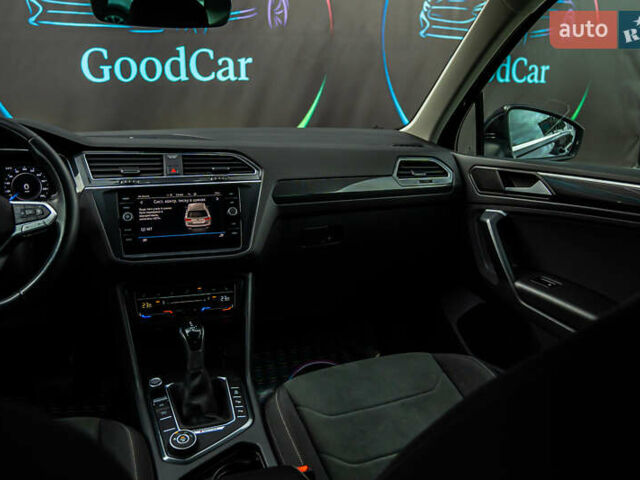 Чорний Фольксваген Тігуан, об'ємом двигуна 1.97 л та пробігом 186 тис. км за 33500 $, фото 63 на Automoto.ua