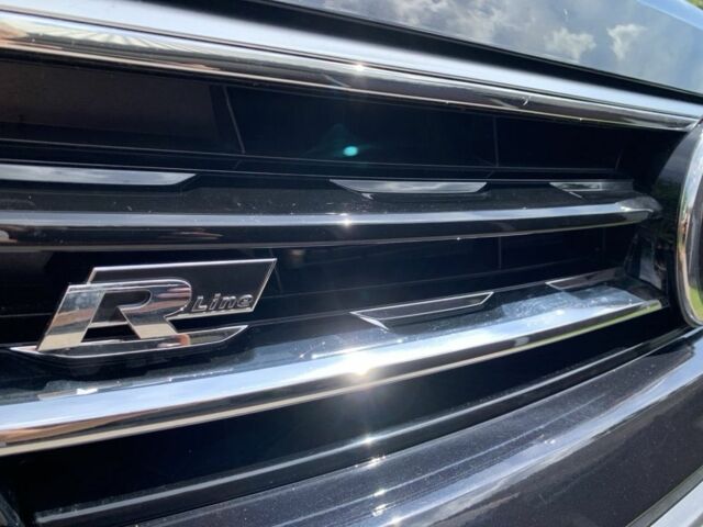 Черный Фольксваген Тигуан, объемом двигателя 2 л и пробегом 23 тыс. км за 37700 $, фото 3 на Automoto.ua